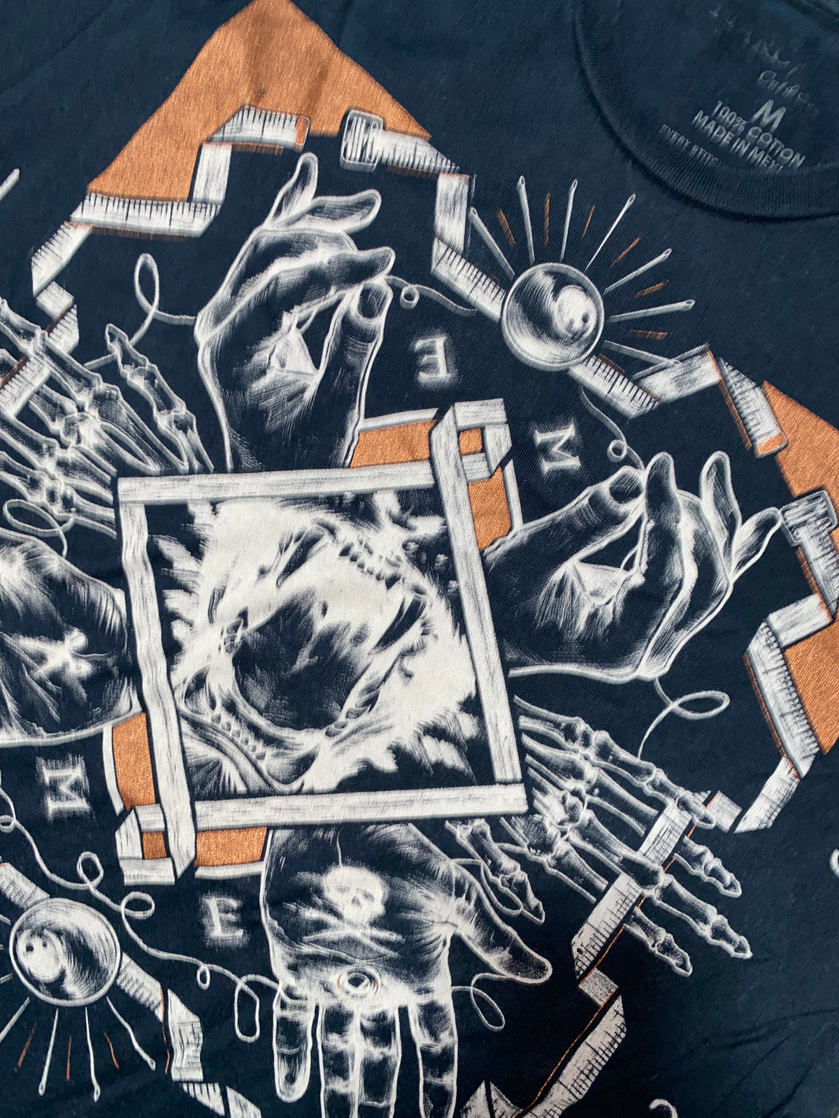 Marc Ecko 2010s T-Shirt y2k Hip Hop Tribal Gothic *M*