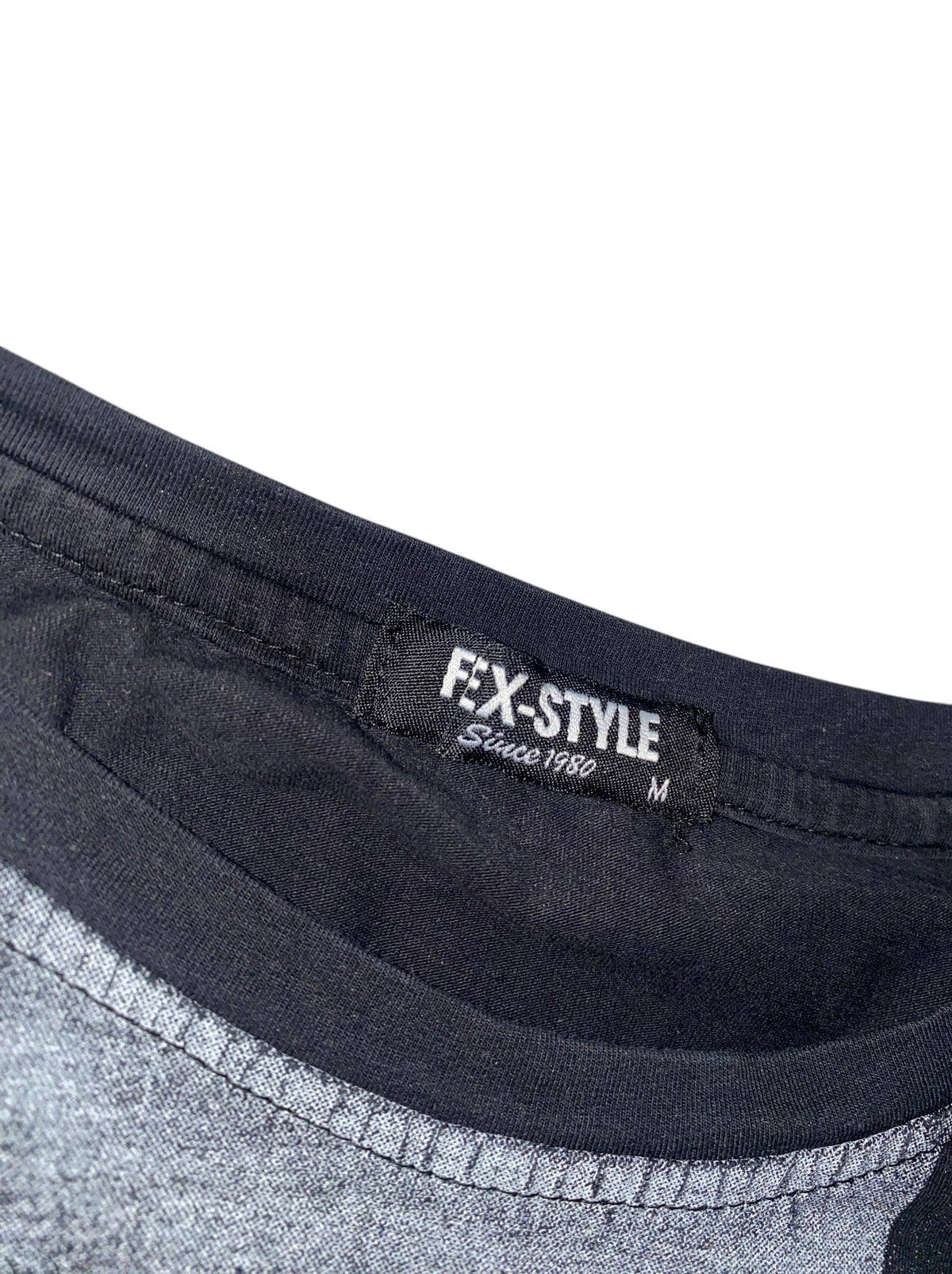 Flex Style 2010s Skull T-Shirt Tribal Gothic y2k Slim fit *M*